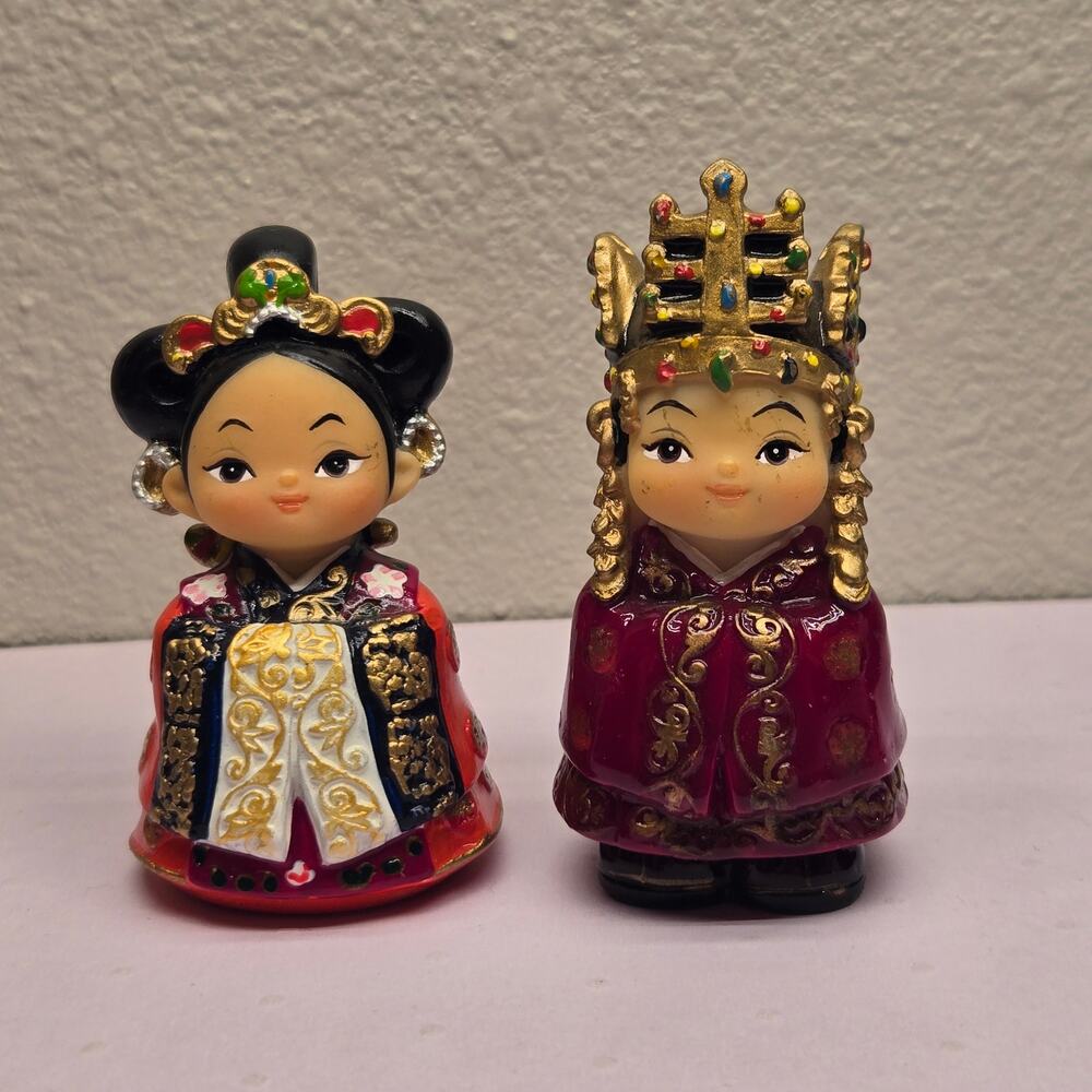 Vintage Korean Folk Art Figurines Joseon Dynasty King & Queen Hand Painted Resin